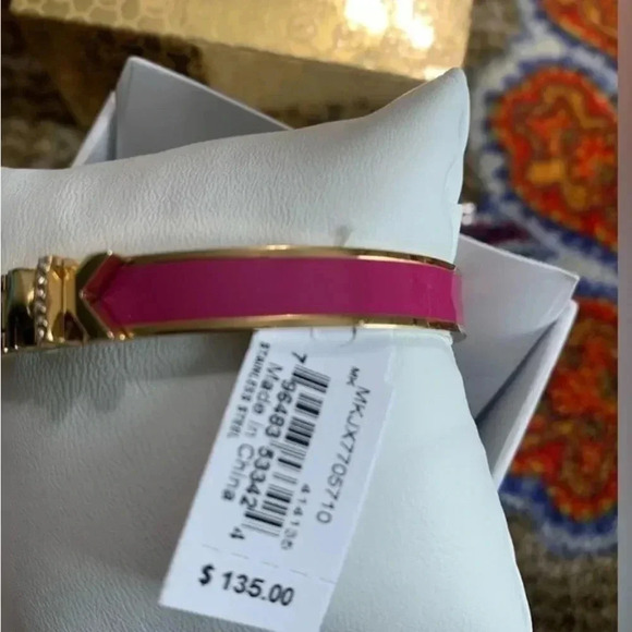 Michael Kors Haute Rose Gold Hot Pink Enamel
Bangle Bracelet MKJ7705710 + MK BOX - Picture 5 of 9